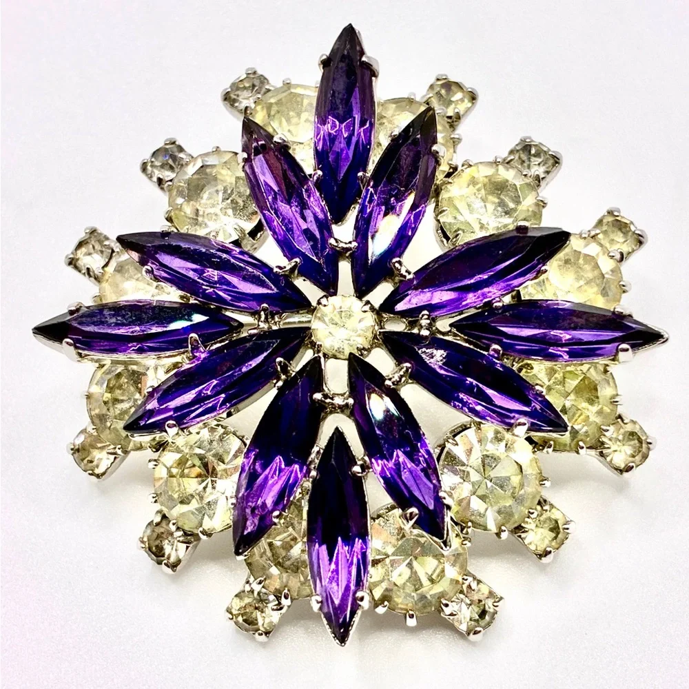 Stunning Vintage Purple & Clear Floral, Starburst Glass Brooch/Pin 2” Diameter
